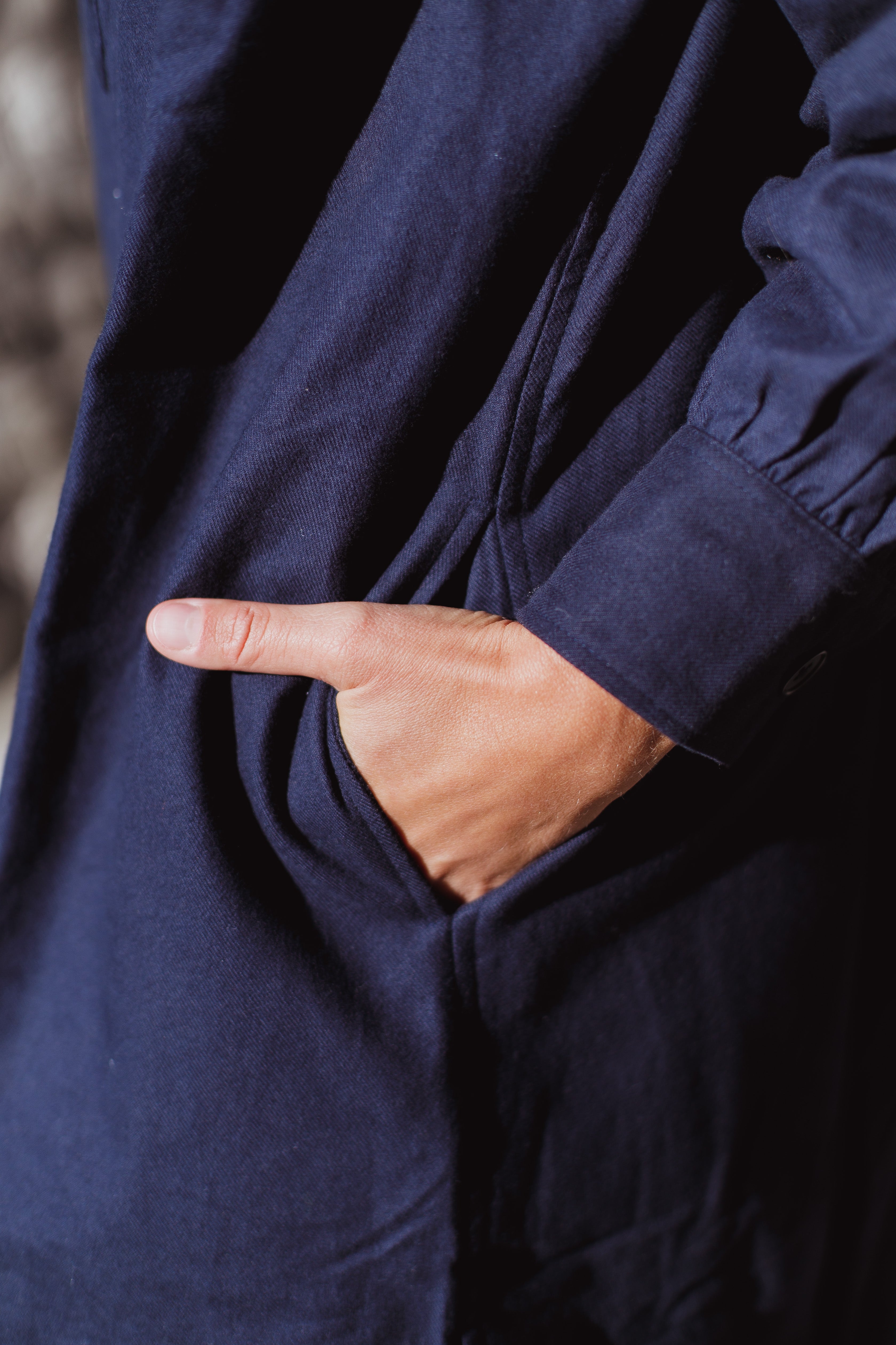 Šaty s naberanými rukávmi a stojačikom MELAWEAR Kasi - Navy Blue